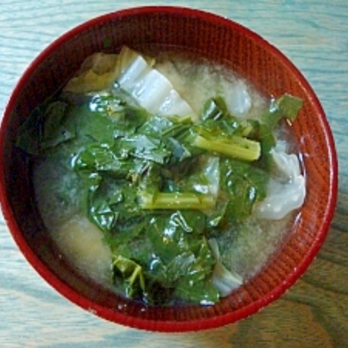 大根の葉と白菜の味噌汁